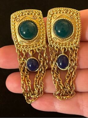 VTG Etruscan Blue and Green Cabochon Dangle Earrings (Carolee?)